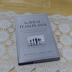 Business Leadership Tips -  Ideal Team Player In The Office